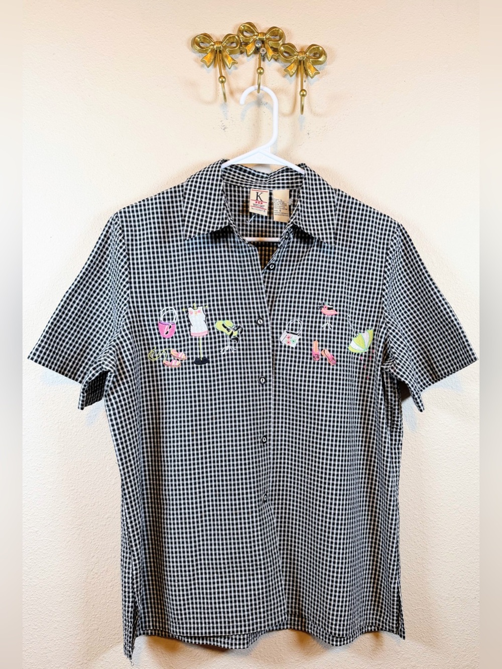 Koret Vintage Black/White Gingham Button-Down Shirt w:Colorful Embroidery. SizeS